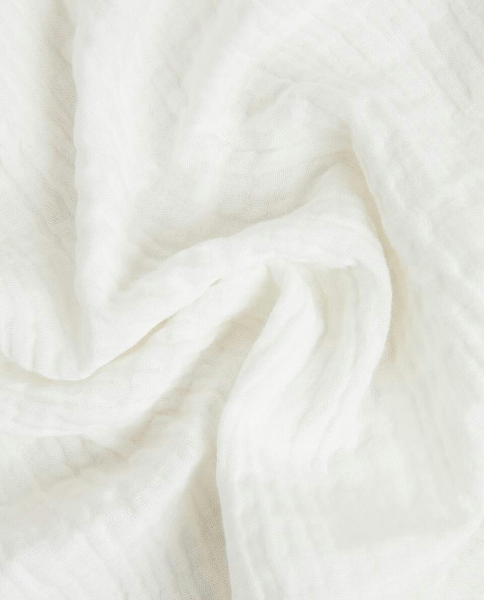 MUSLIN BLANKET