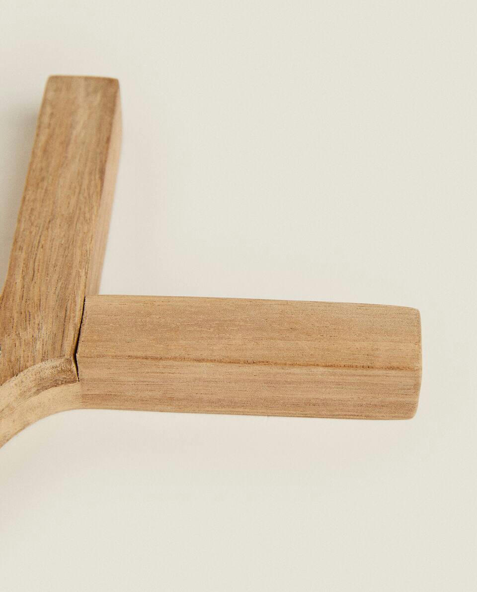 FOLDABLE ACACIA TRIVET