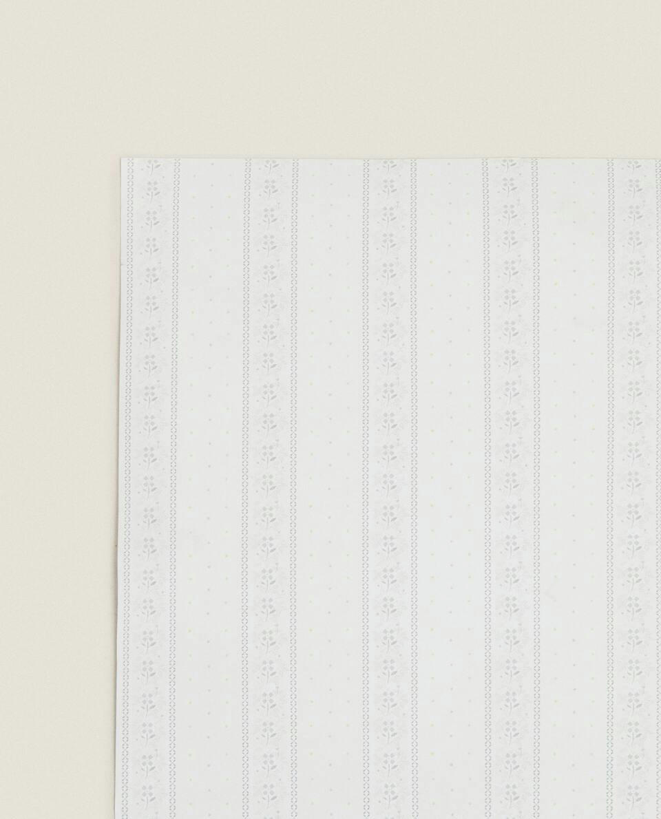 STRIPED WALLPAPER