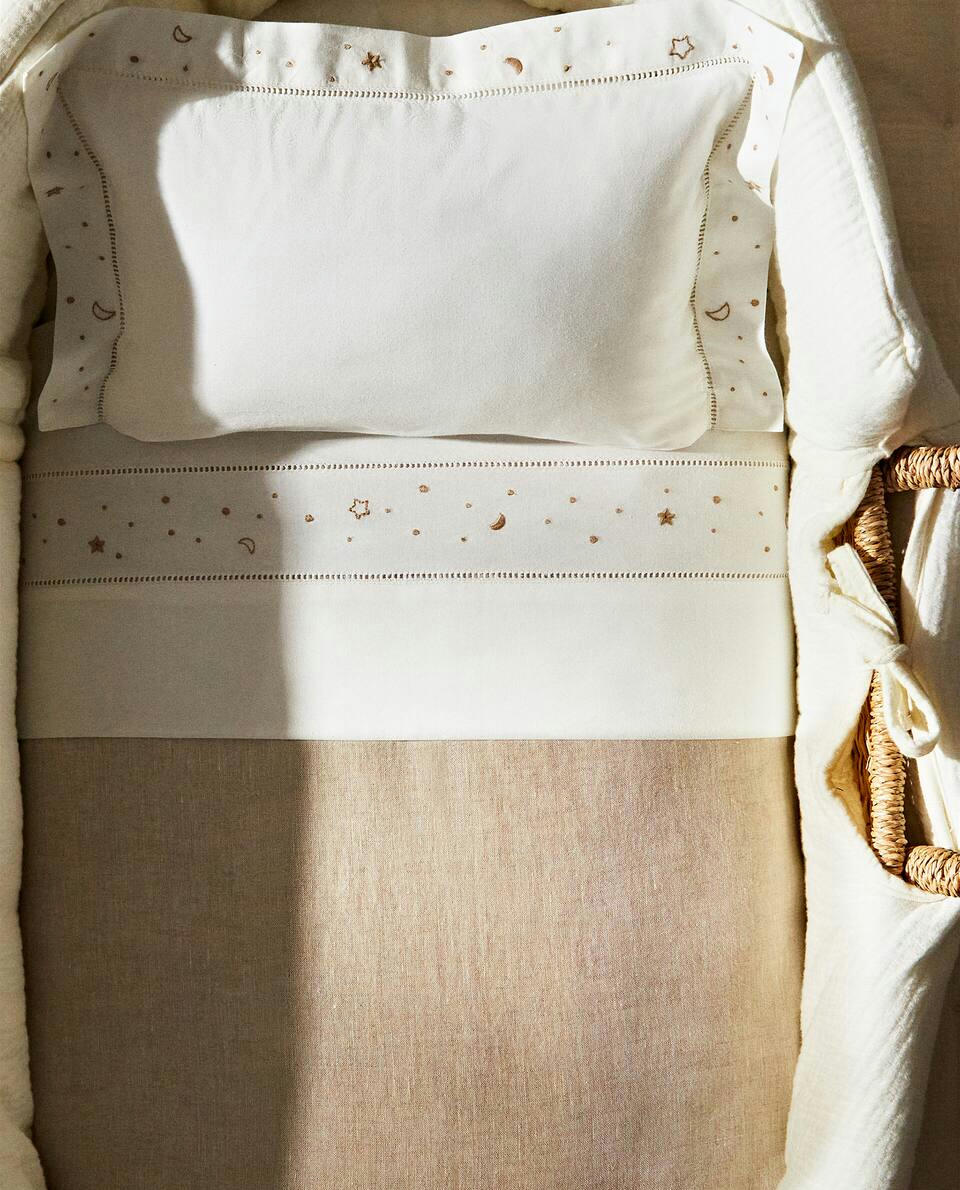 EMBROIDERED MOON AND STAR FLAT SHEET SET