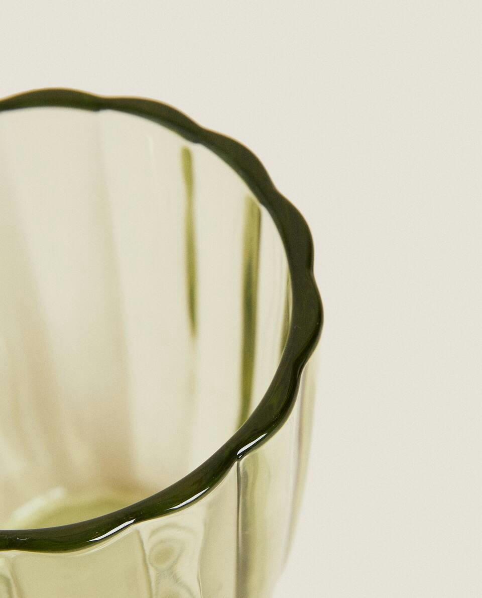 MUG WITH RAISED DESIGN