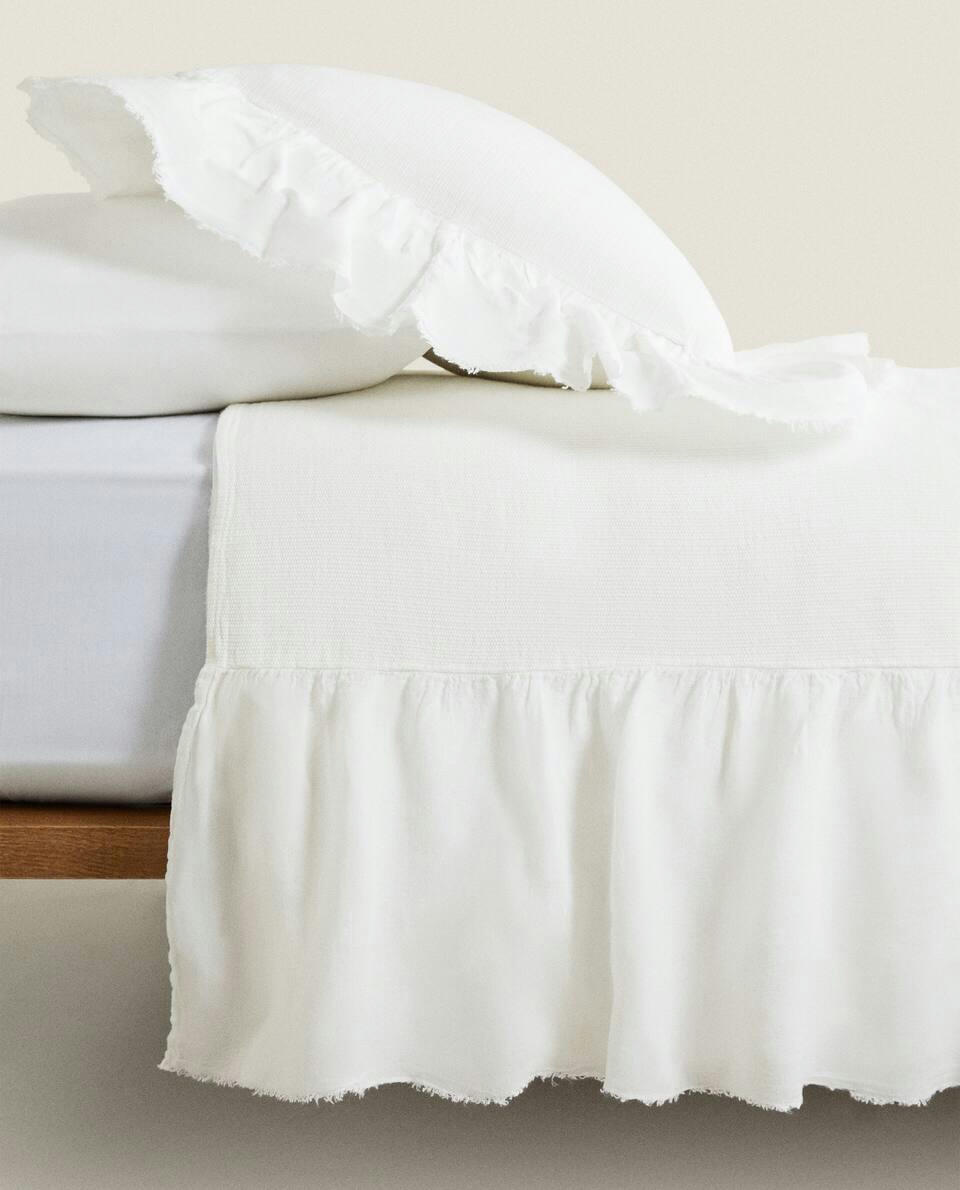 LINEN RUFFLE BEDSPREAD