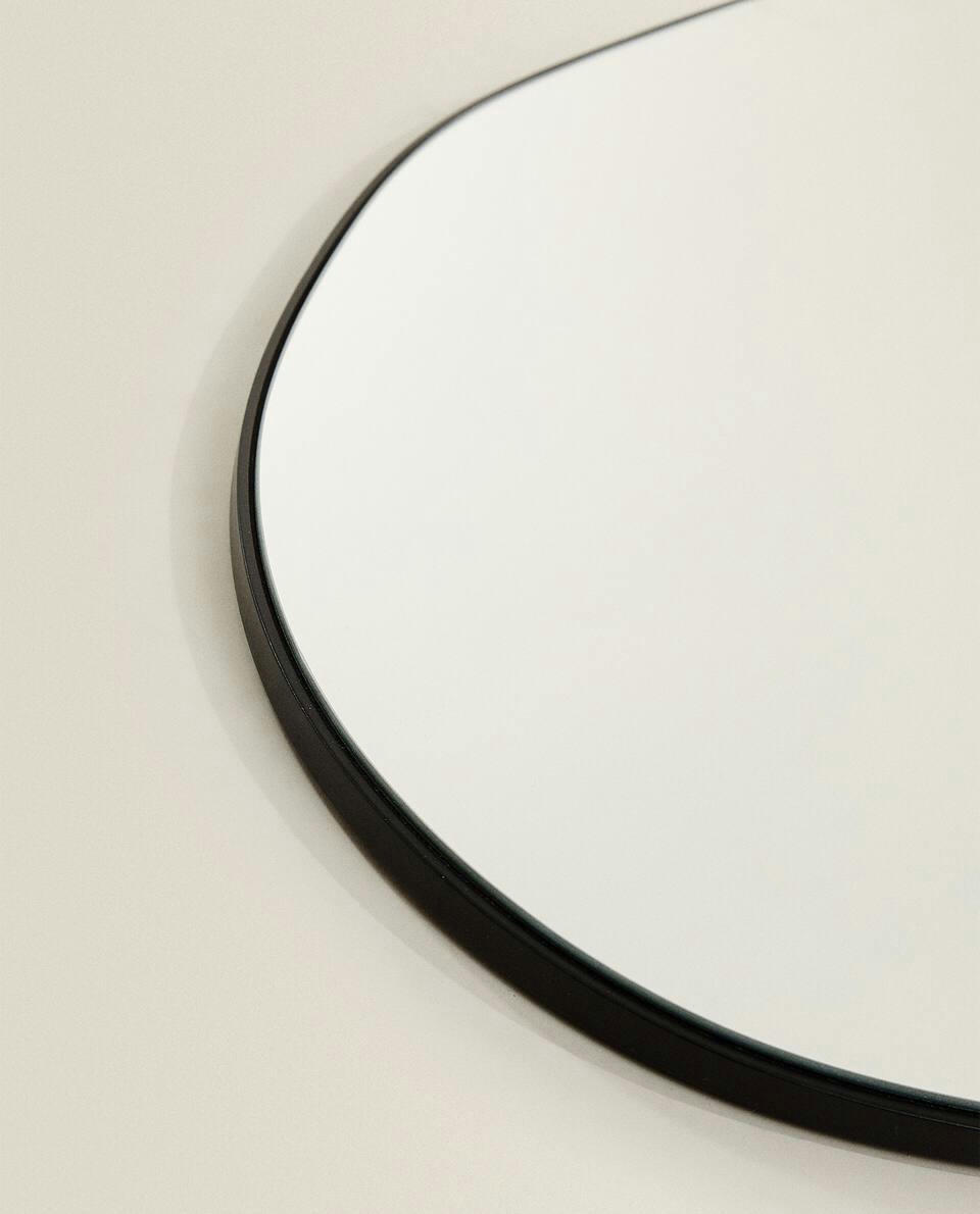 IRREGULAR WALL MIRROR