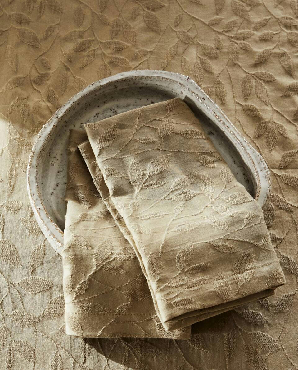 JACQUARD LEAF NAPKINS (PACK OF 2)