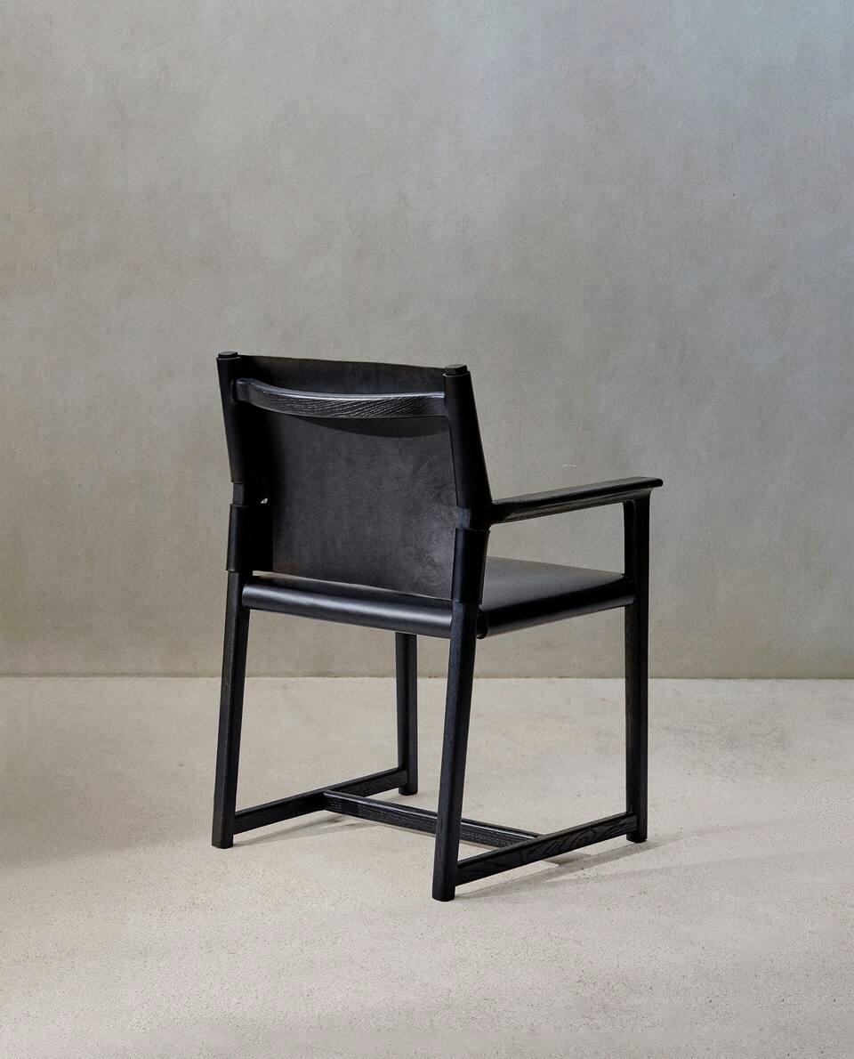 CHAIR 03