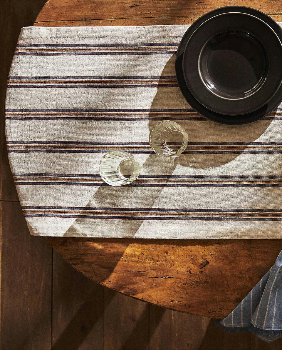 STRIPED COTTON TABLE RUNNER