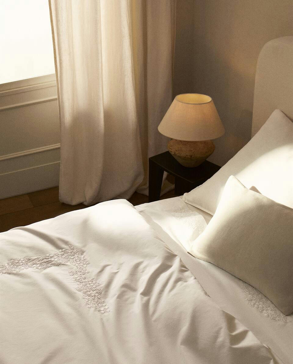 FLORAL EMBROIDERY DUVET COVER