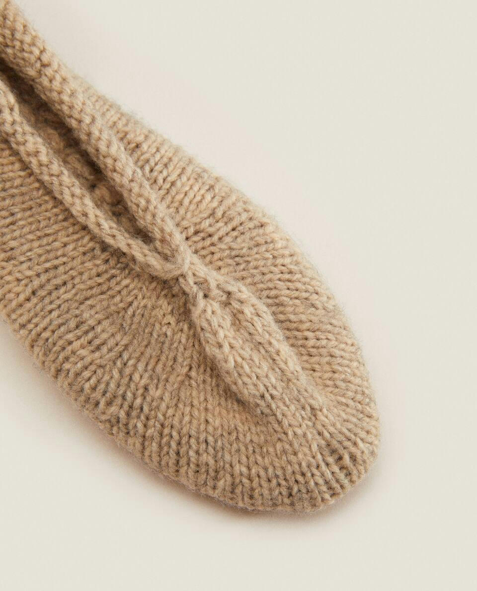 KNIT BALLERINAS