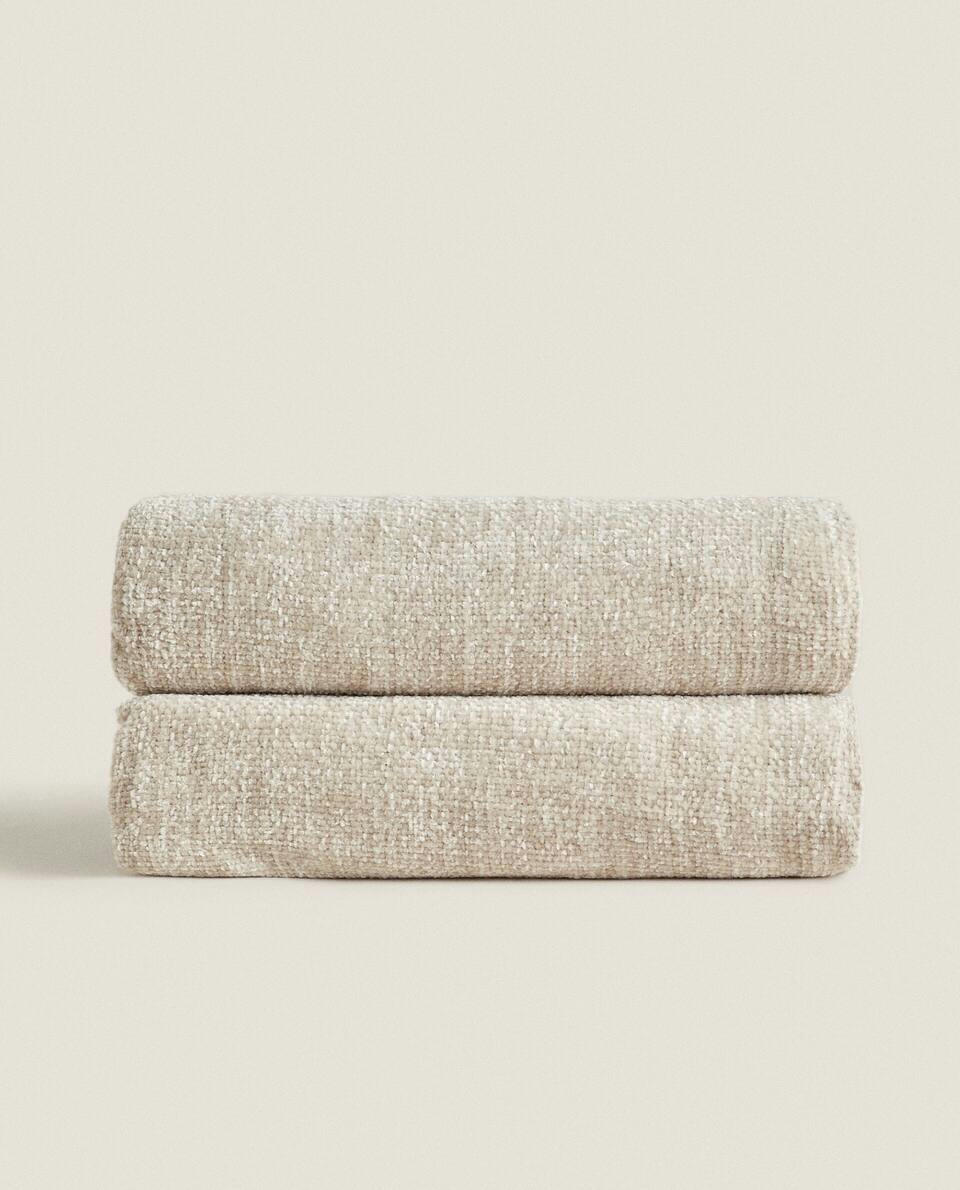 CHUNKY CHENILLE BLANKET