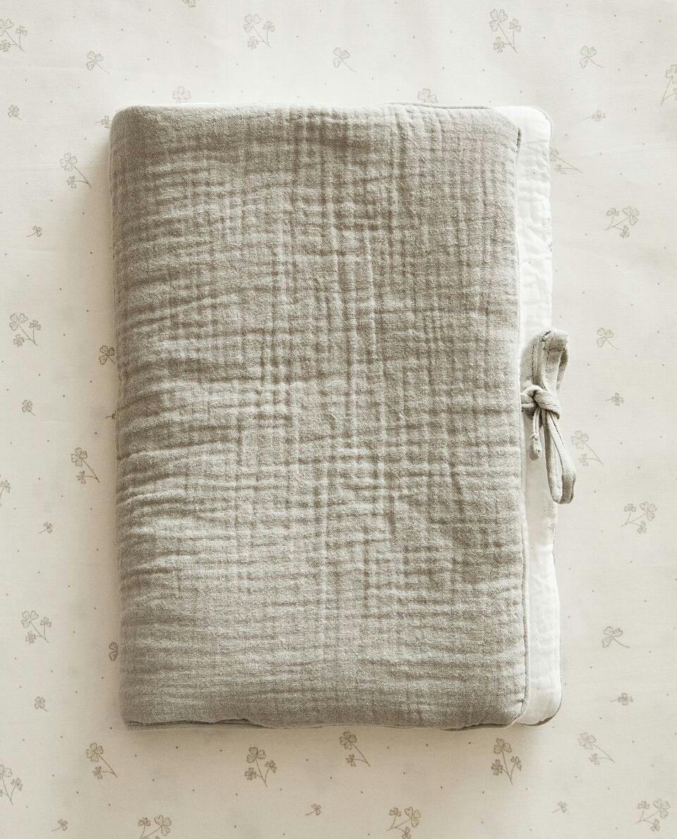MUSLIN CLOVER BABY WIPE HOLDER