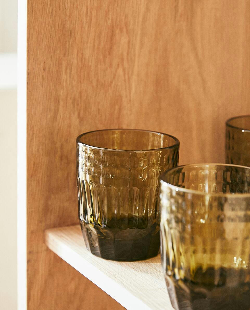 RAISED DESIGN GLASS TUMBLER