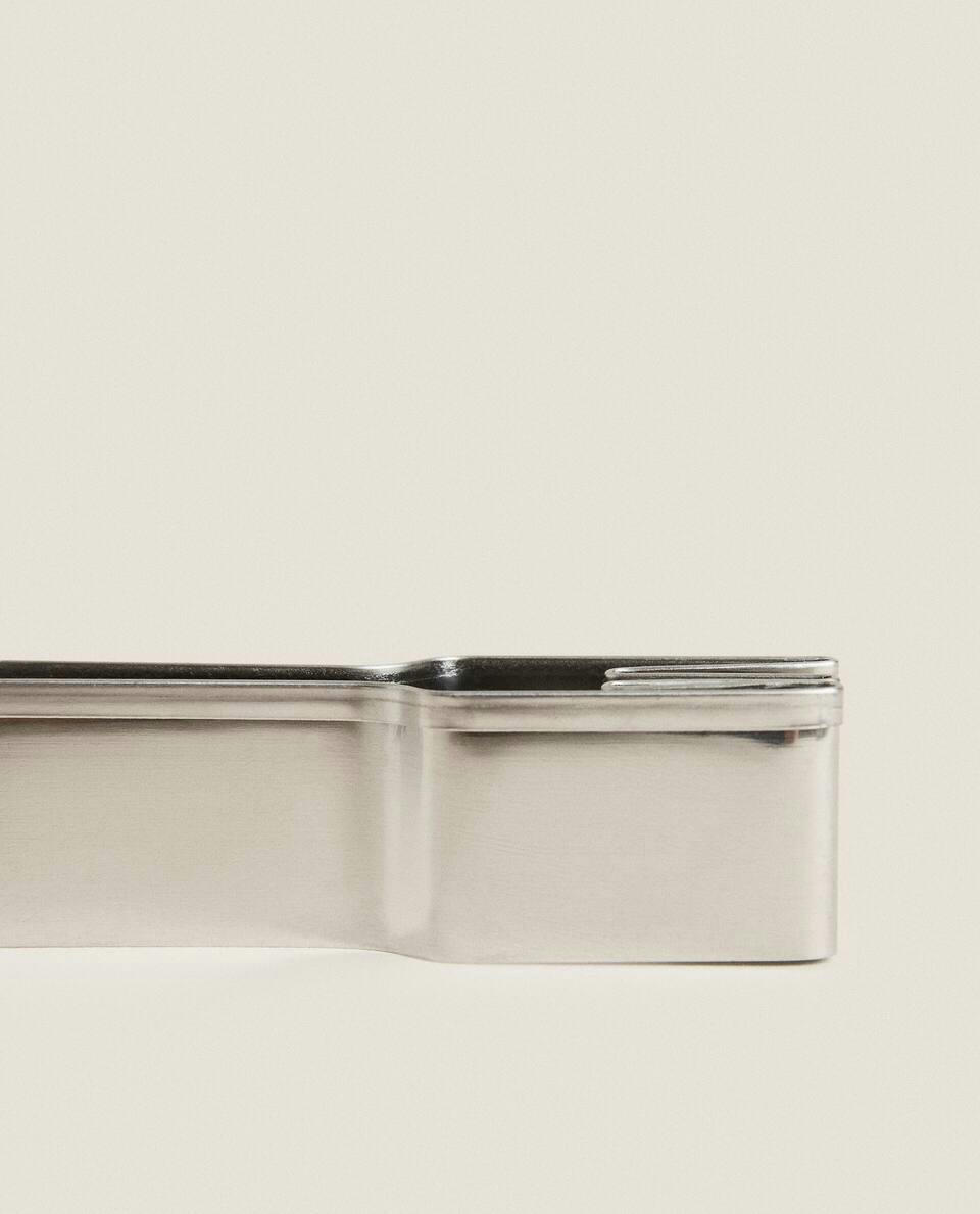 SET OF TABLEWARE-SHAPED STEEL MOULDS