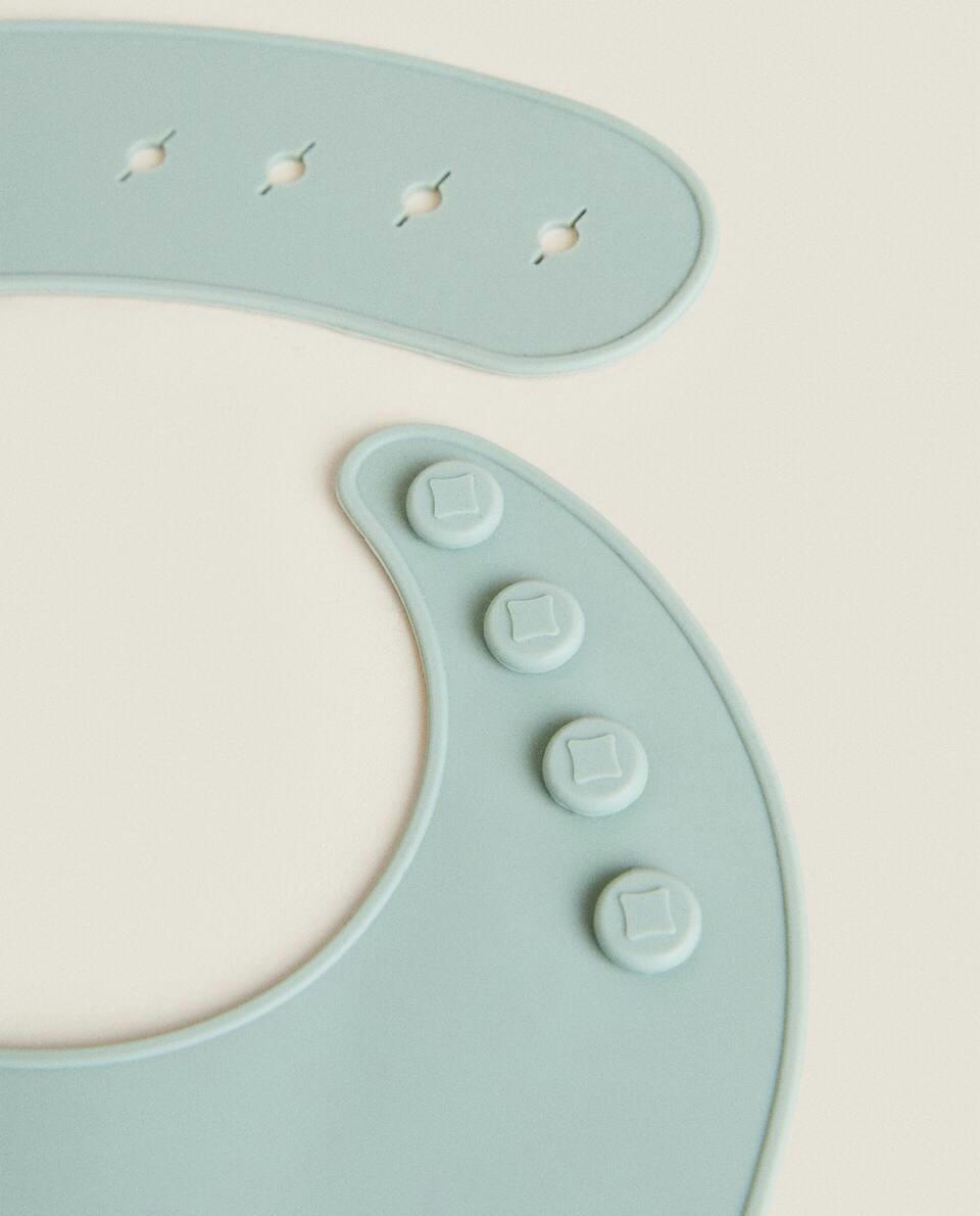 SILICONE POLKA DOT BIB