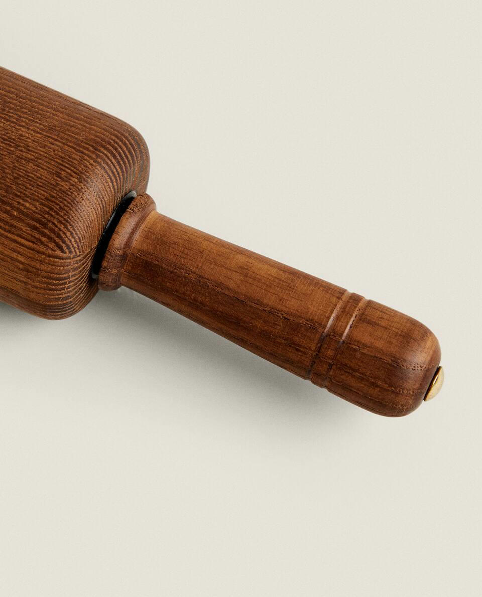 WOODEN ROLLING PIN