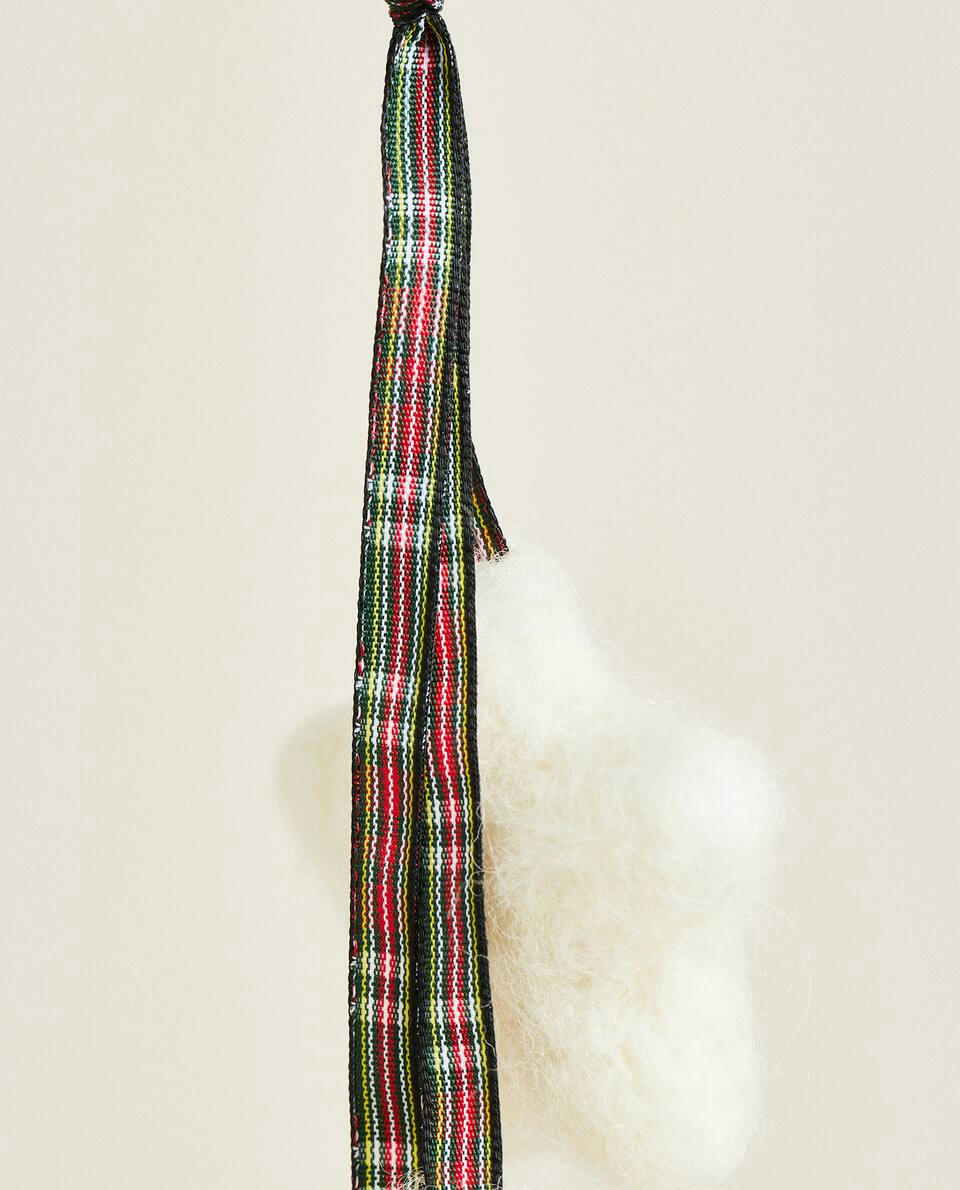 FELT CHRISTMAS DECORATION WITH TARTAN STARS