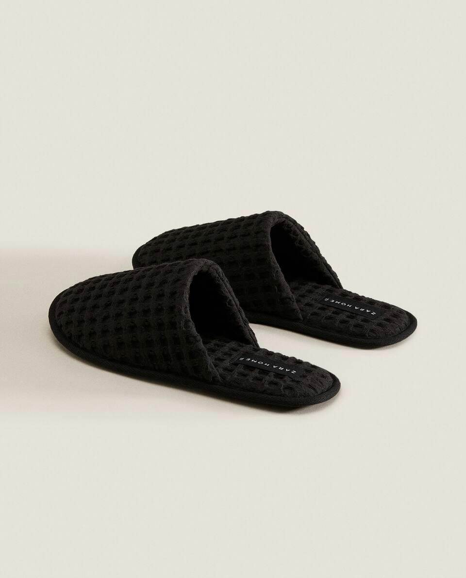 Waffle-textured mule slippers
