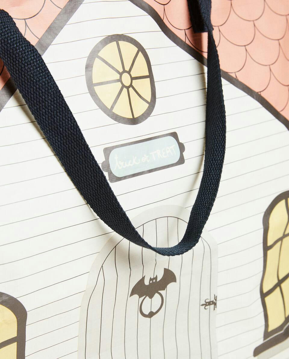 KIDS’ HALLOWEEN HAUNTED HOUSE BAG