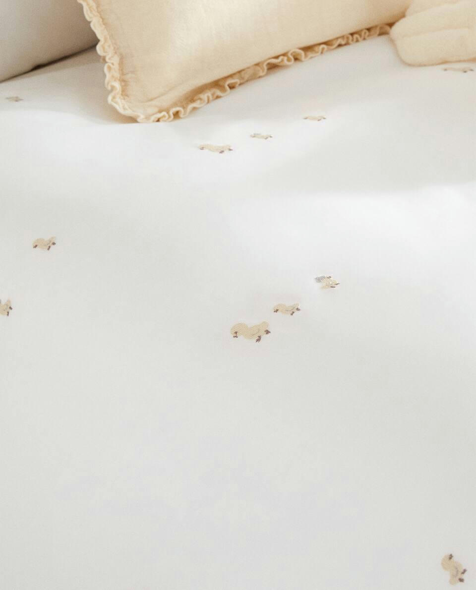 EMBROIDERED DUVET COVER