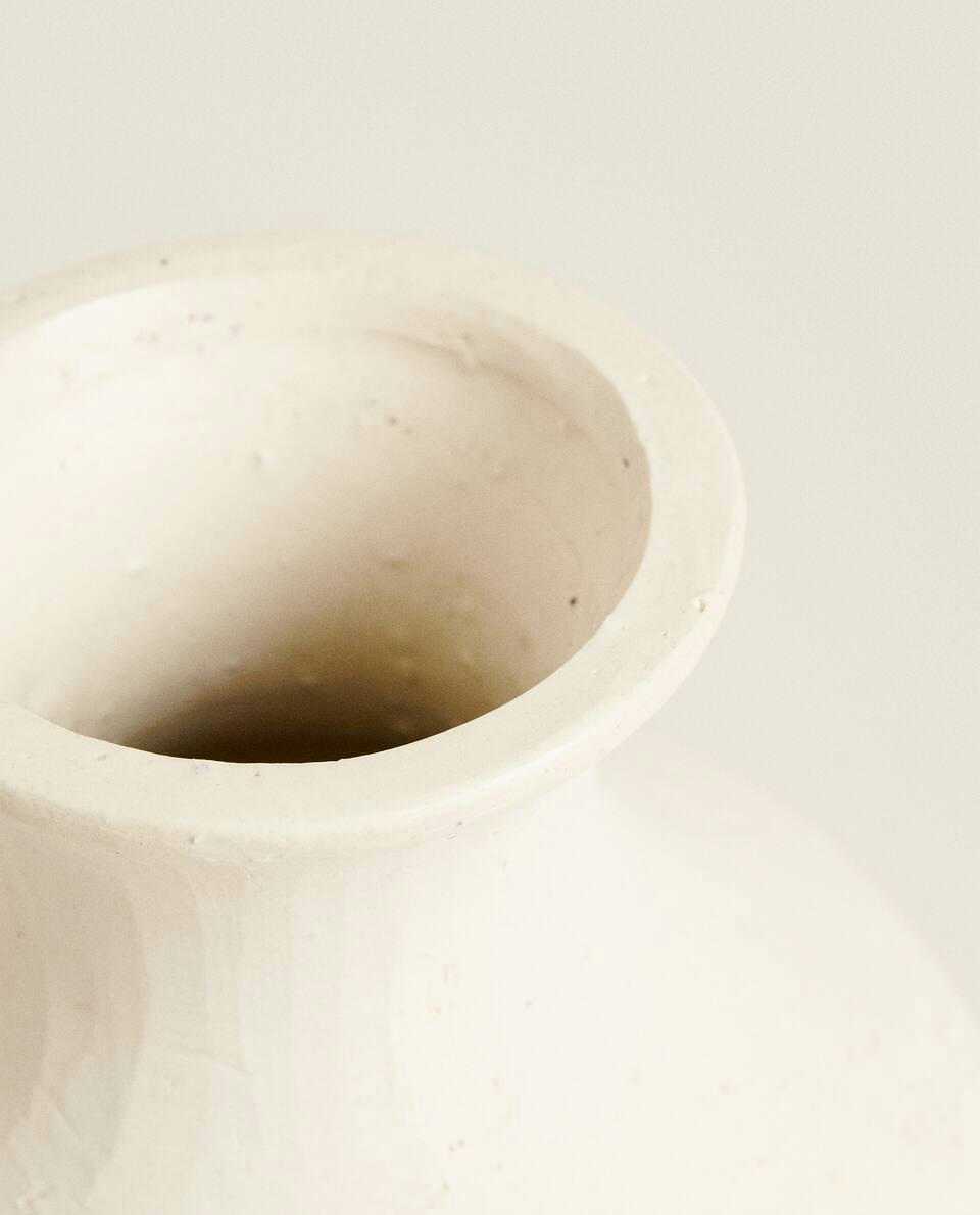 CERAMIC VASE WITH HANDLE