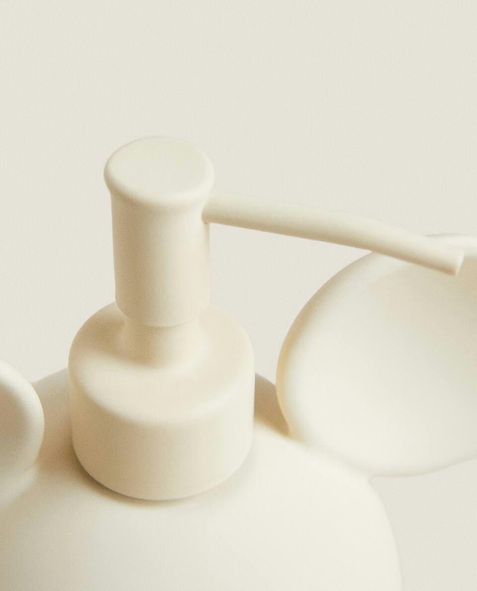 MICKEY MOUSE ? DISNEY SHAPED BATHROOM SET