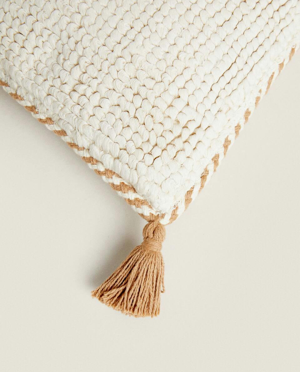 TASSEL CUSHION COVER