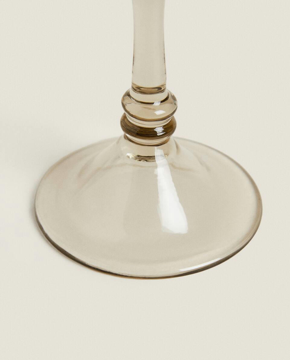 GLASS WITH BASE