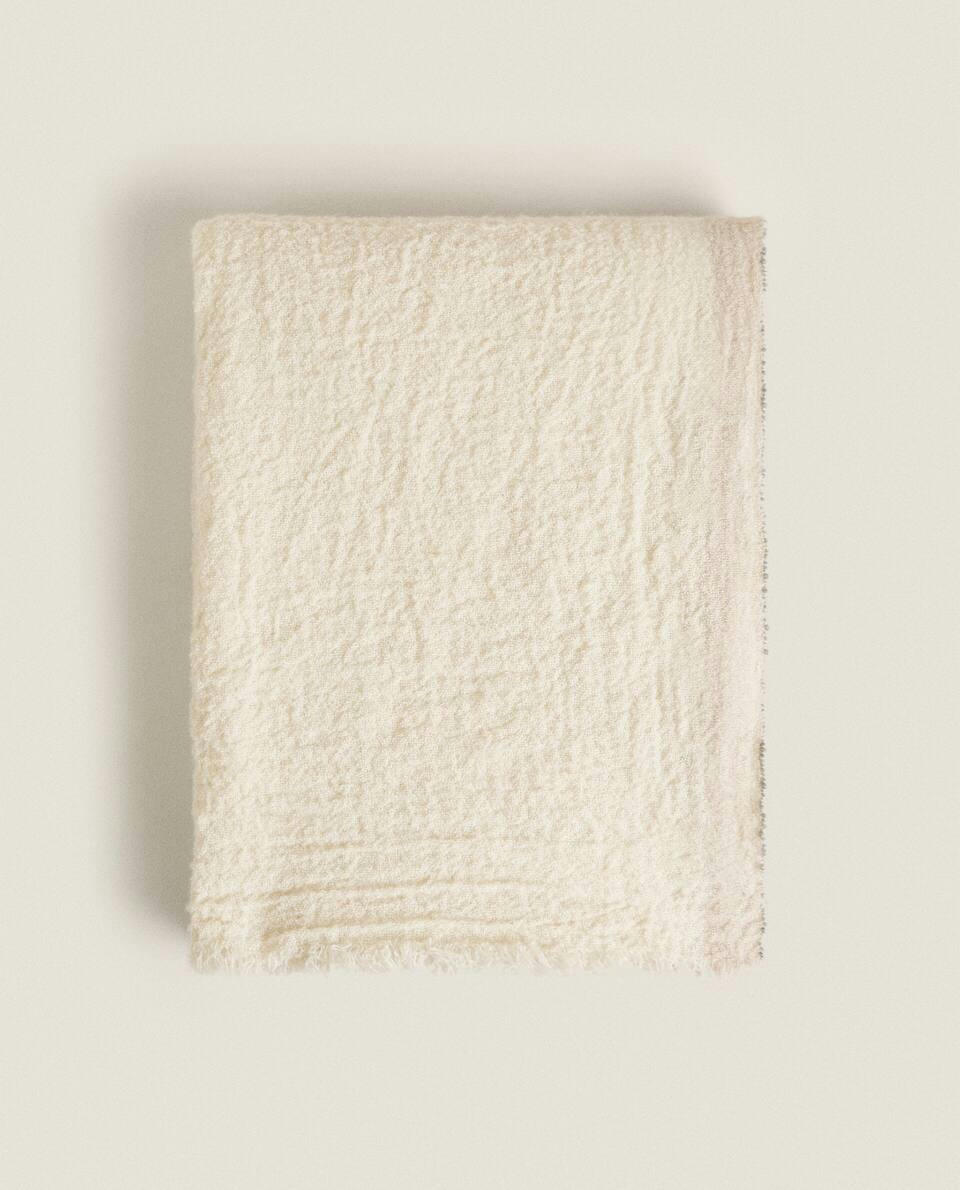 ROUGH TEXTURED BLANKET