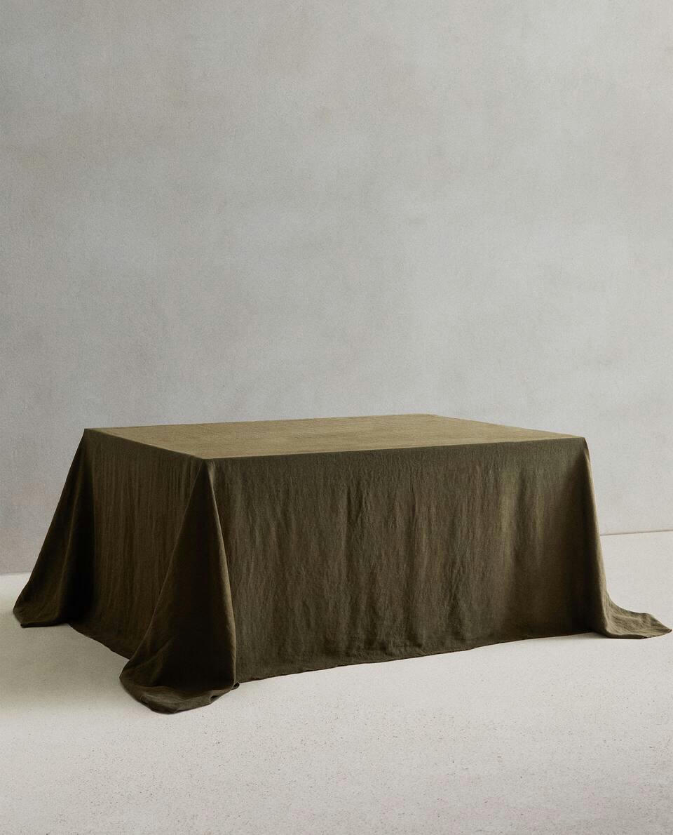 TABLECLOTH 01