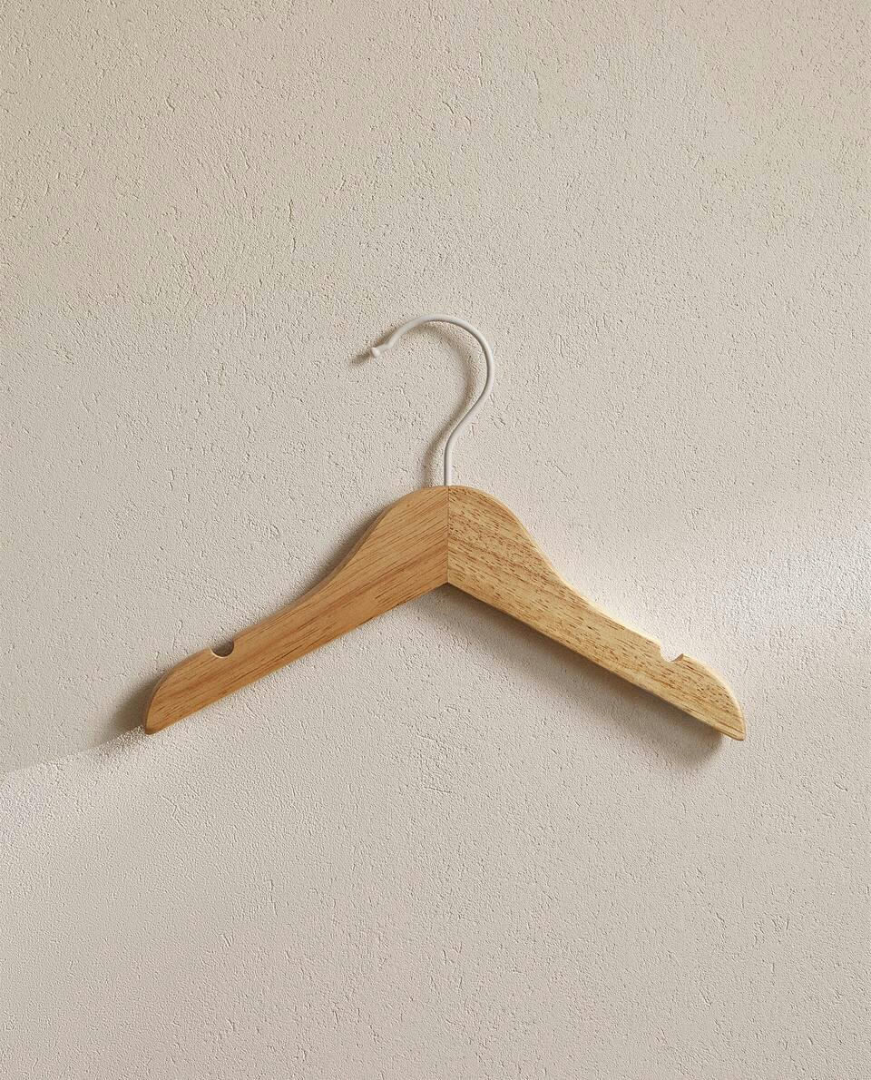 WOODEN BABY HANGER (PACK OF 3)