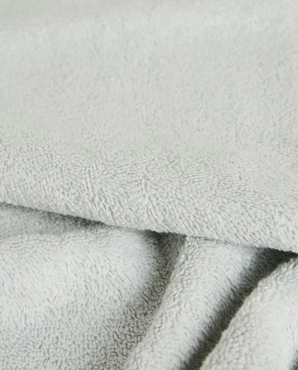 GLOW-IN-THE-DARK PLANETS TOWEL