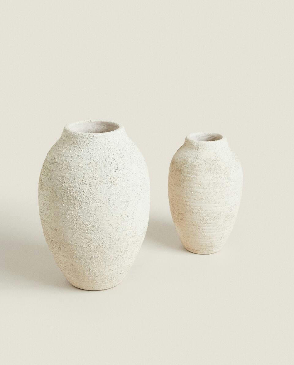 ROUGH-EFFECT CERAMIC VASE