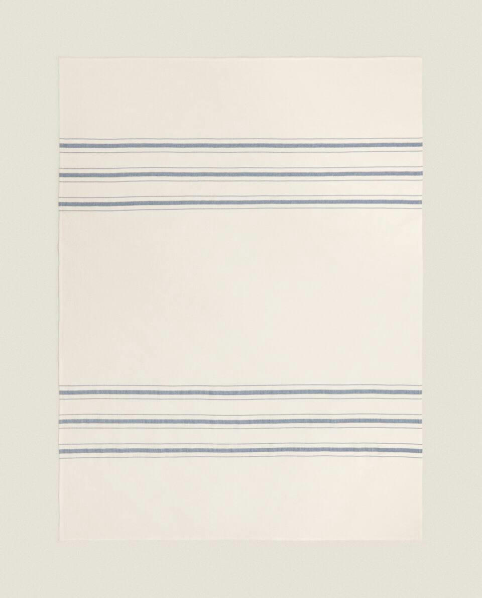 LIGHTWEIGHT STRIPED BLANKET