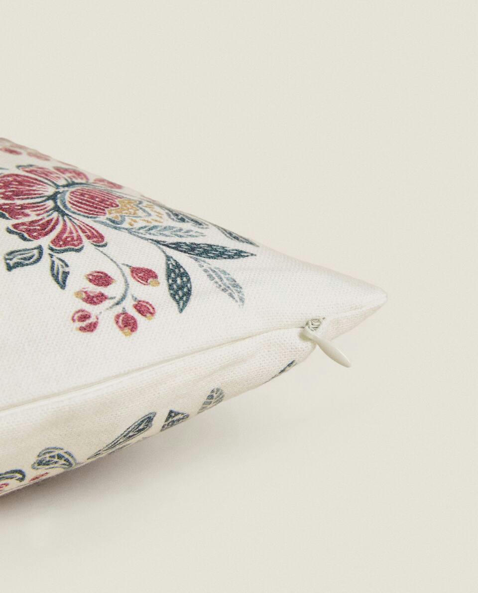 CHRISTMAS CUSHION COVER WITH BORDER