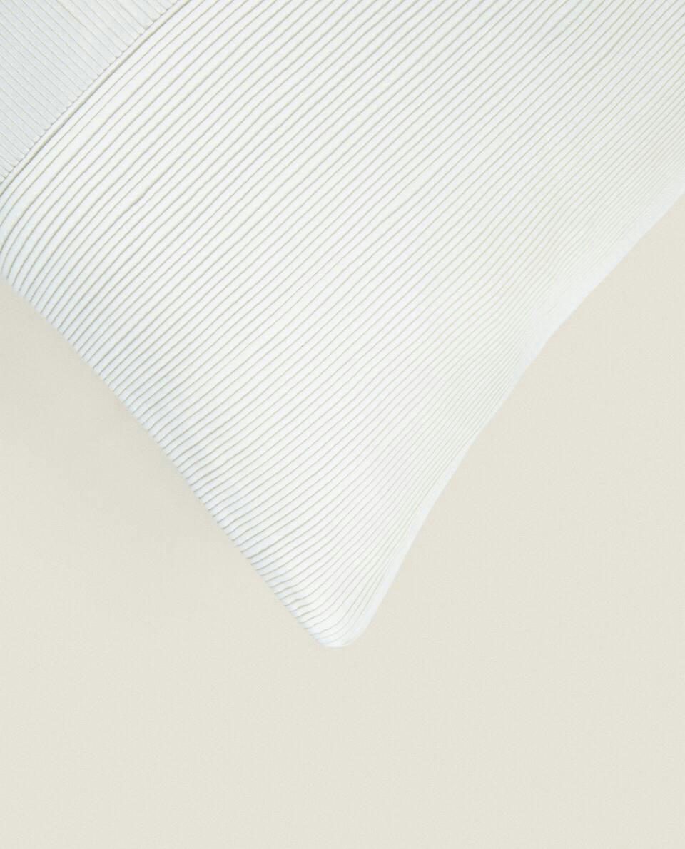 PLEATED CUSHION COVER