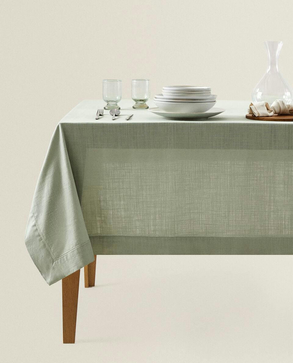 HEMSTITCHED TABLECLOTH