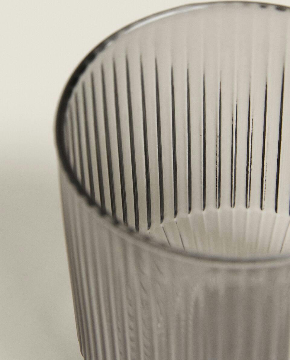 BOROSILICATE GLASS TUMBLER WITH RAISED LINES