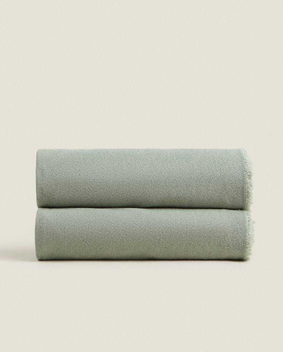 MULTIPURPOSE LINEN BLANKET