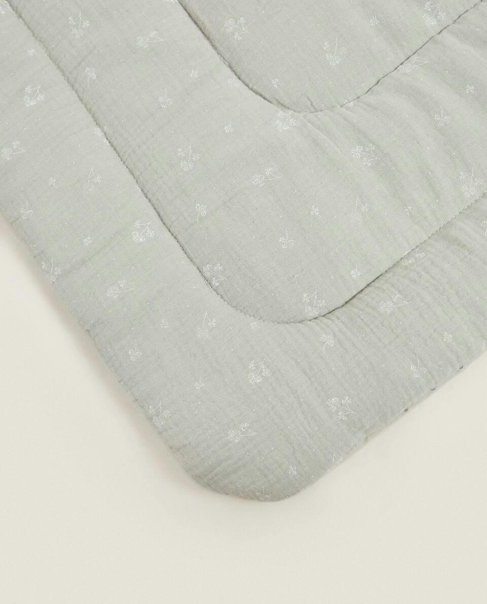 CLOVER PRINT PLAY RUG