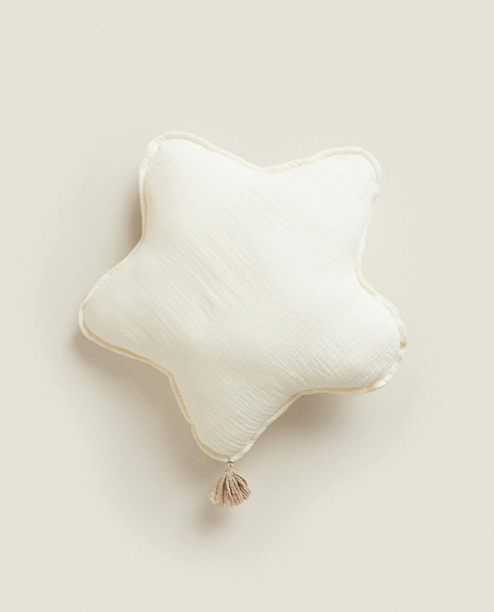 MUSLIN STAR CUSHION