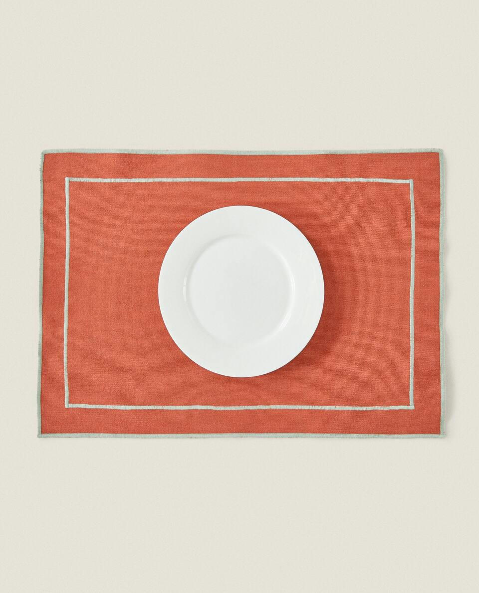 EMBROIDERED COTTON PLACEMAT