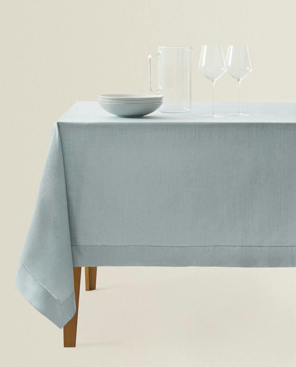 HEMSTITCHED TABLECLOTH