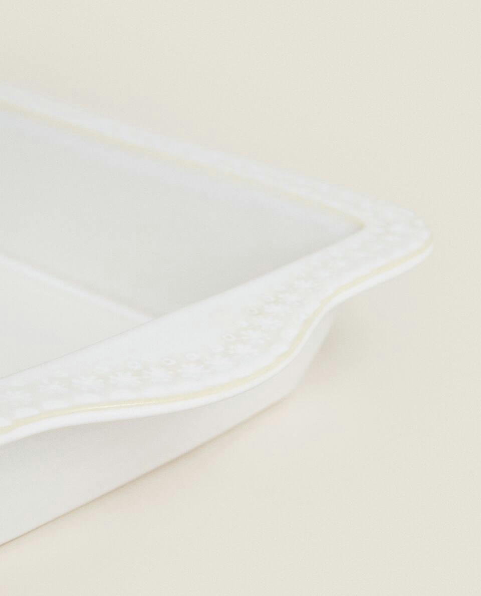 CHRISTMAS SNOWFLAKE STONEWARE SERVING DISH