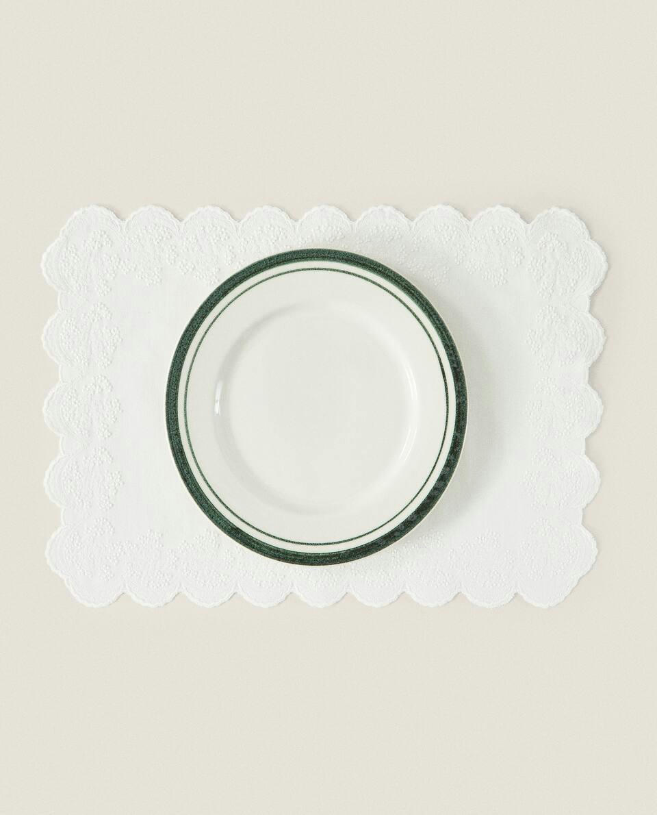 EMBROIDERED LINEN PLACEMAT
