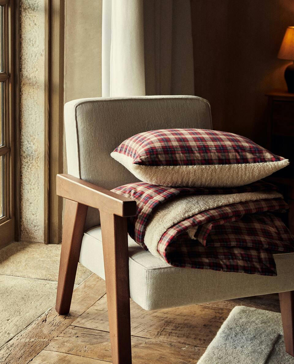 CHRISTMAS REVERSIBLE TARTAN BLANKET