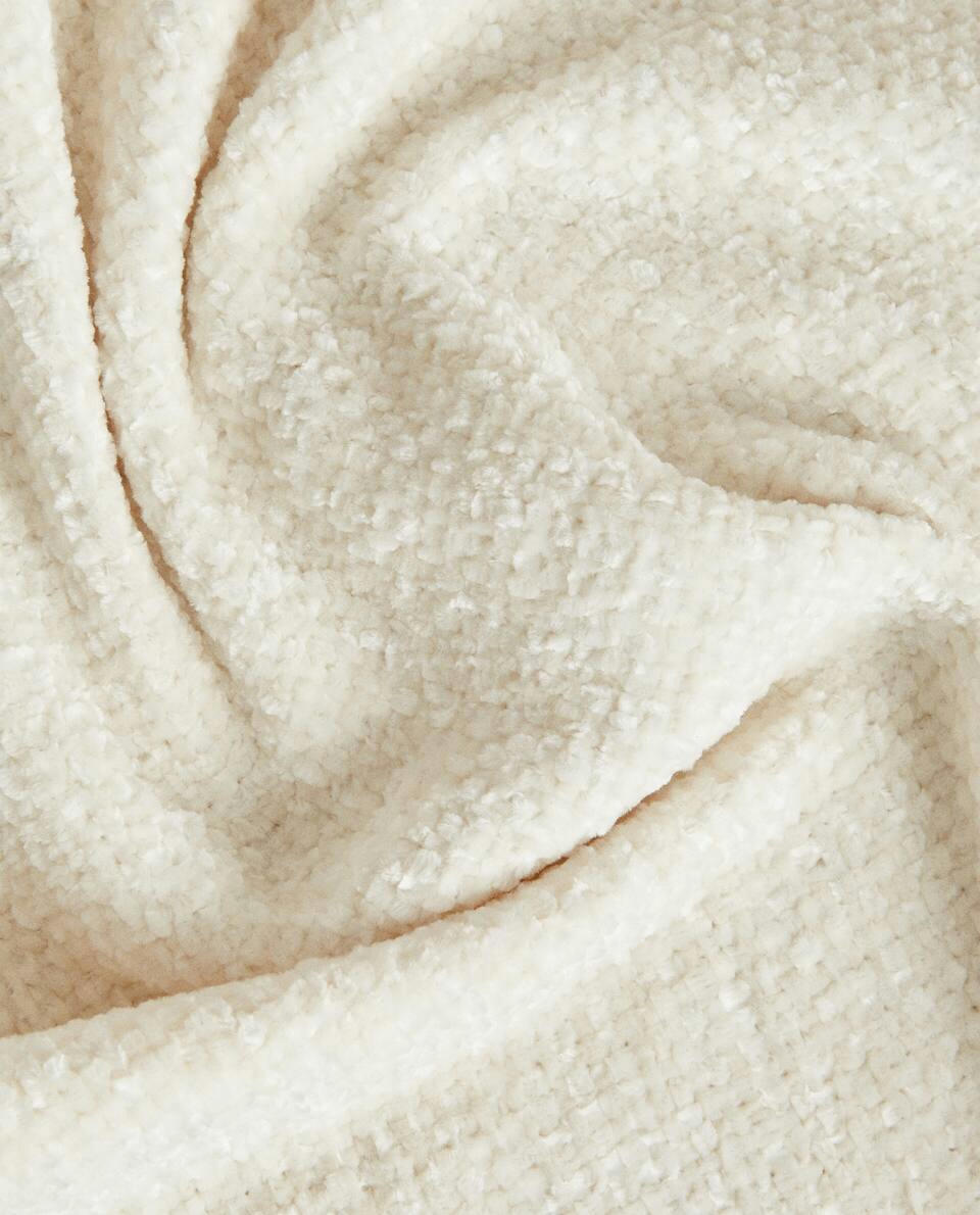 CHUNKY CHENILLE BLANKET