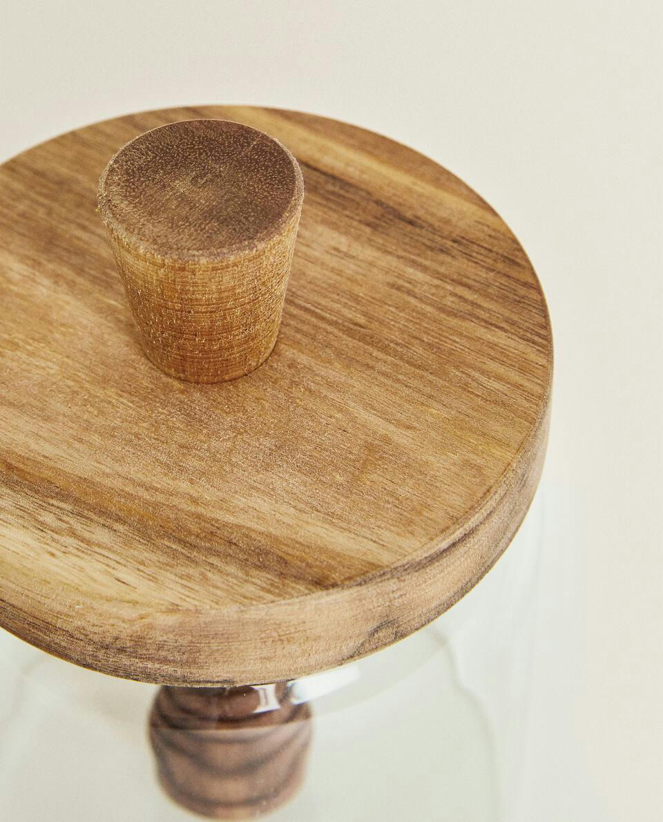 BOROSILICATE GLASS AND WOODEN HONEY JAR