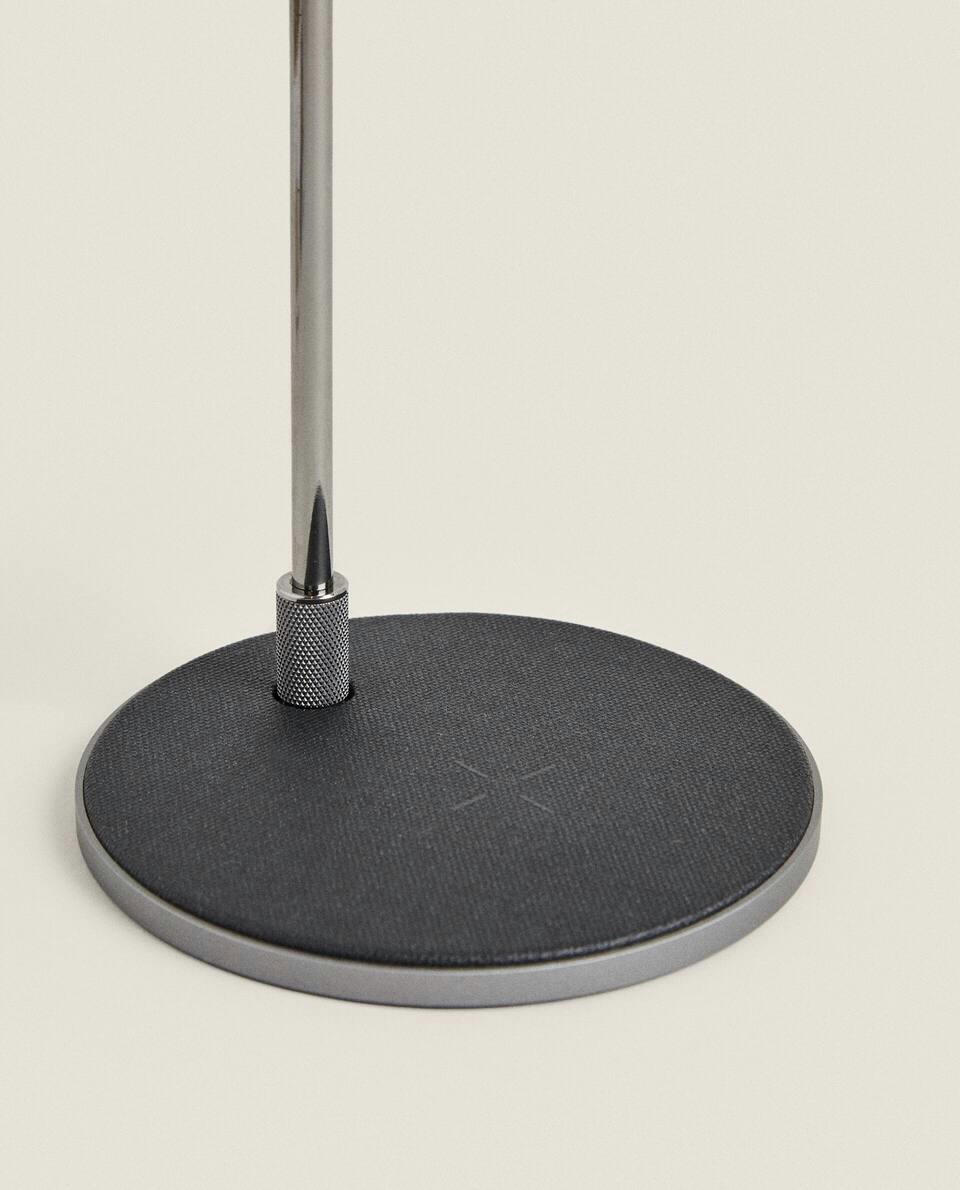 MASTER & DYNAMIC HEADPHONE CHARGER STAND