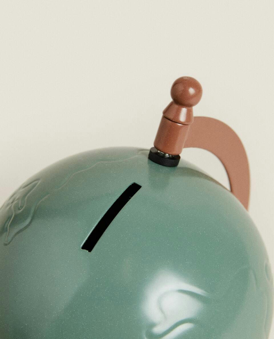 GLOBE PIGGY BANK