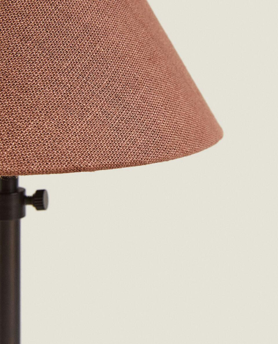 METAL BASE LAMP WITH LINEN LAMPSHADE