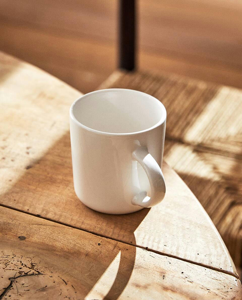 STONEWARE MUG